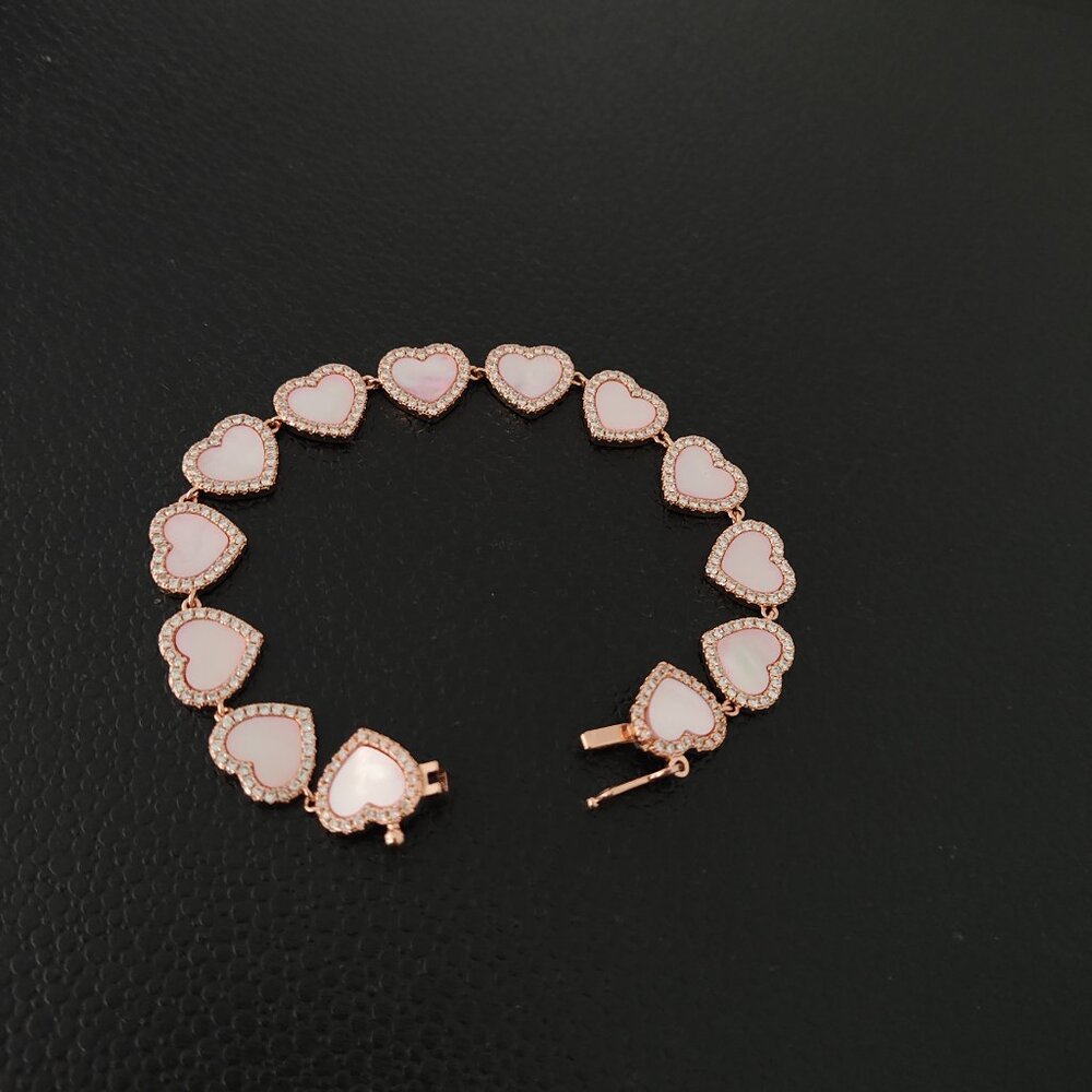 Apm Monaco Romantic Heart-Shaped Pink Mop Bracelet View 5